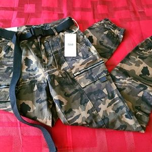 NWT Olive Camo Cropped Joggers